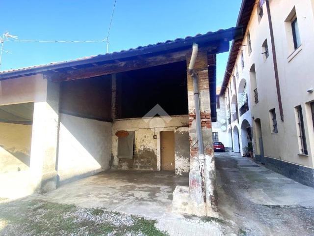 Rustico in vendita a Cambiago, Lombardia