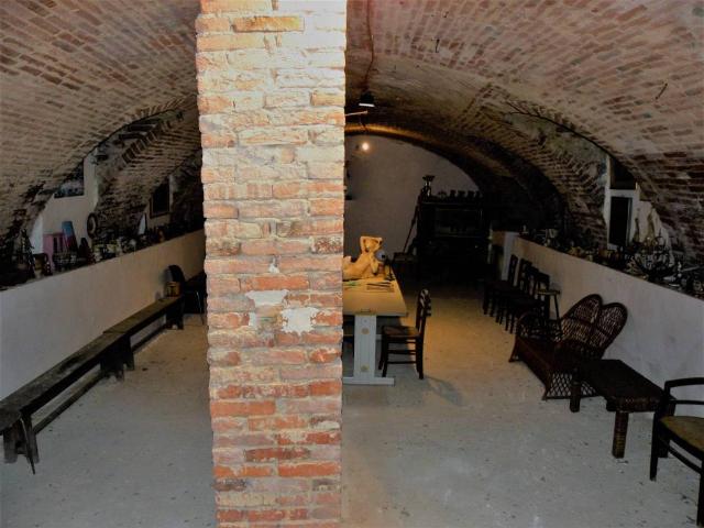 Rustico in vendita a Piemonte, Asti