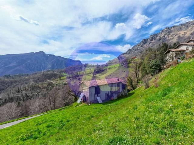 Rustico in vendita a Comunità Montana della Valle Brembana, Camerata Cornello