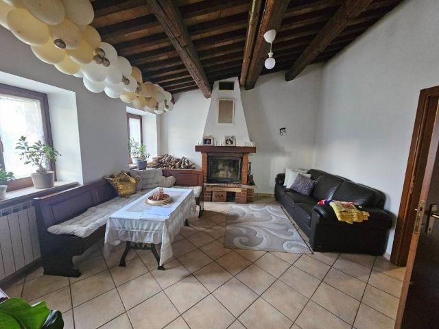 Rustico in vendita a Marche, Macerata
