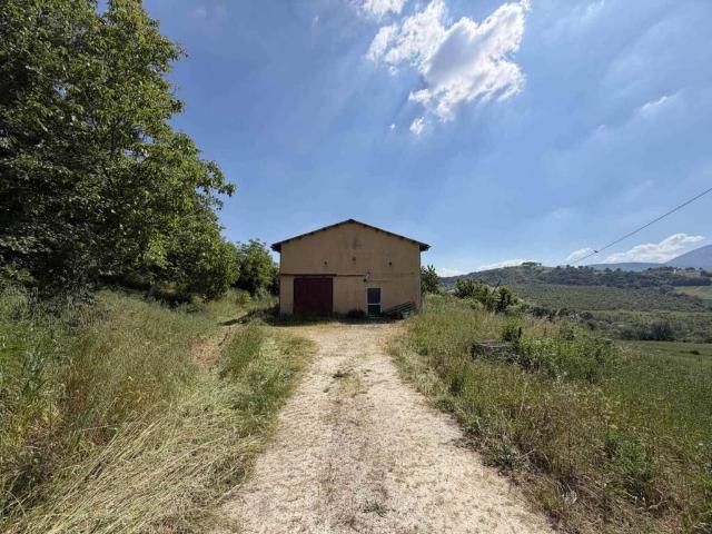 Rustico in vendita a Marche, Macerata