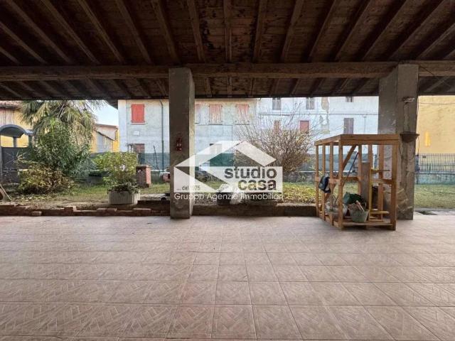 Rustico in vendita a Camisano, Lombardia