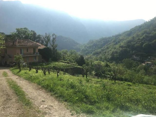 Rustico in vendita a Avigliano, Campagna