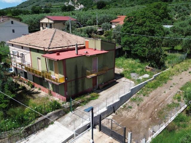 Rustico in vendita a Campagna, Campania