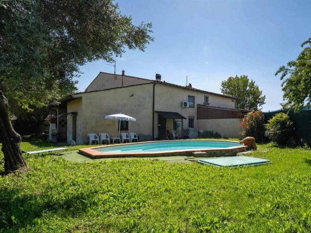Rustico in vendita a San Martino, Campi Bisenzio