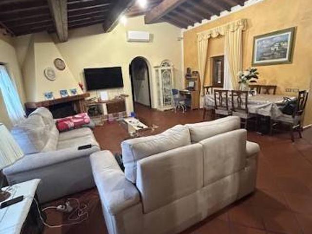 Rustico in vendita a Santa Maria, Campi Bisenzio