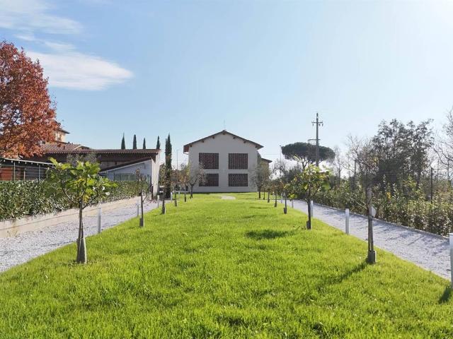 Rustico in vendita a Le Miccine, Campi Bisenzio