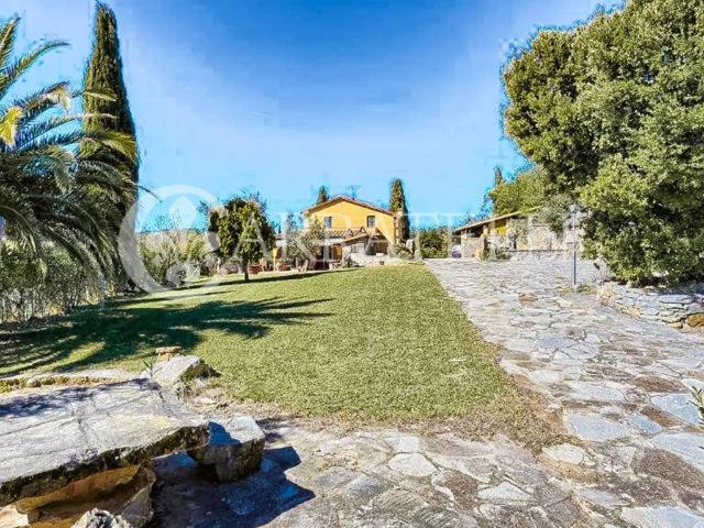 Rustico in vendita a Campiglia Marittima, Toscana