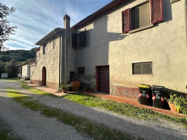 Rustico in vendita a Campiglia Marittima, Toscana