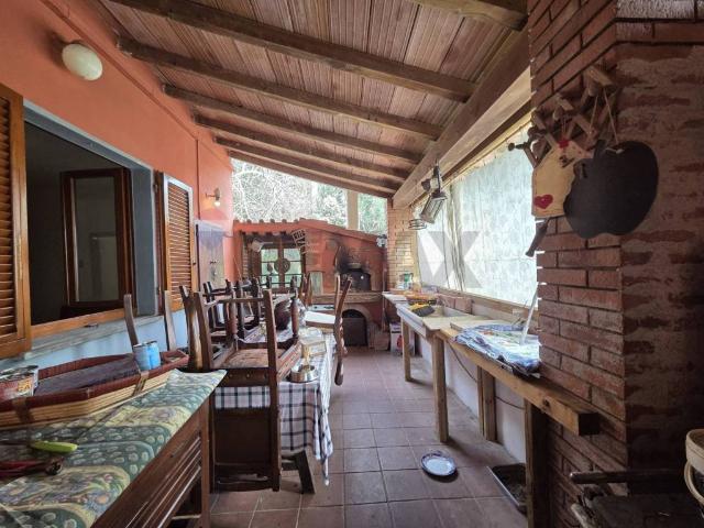Rustico in vendita a Campiglia Marittima, Toscana