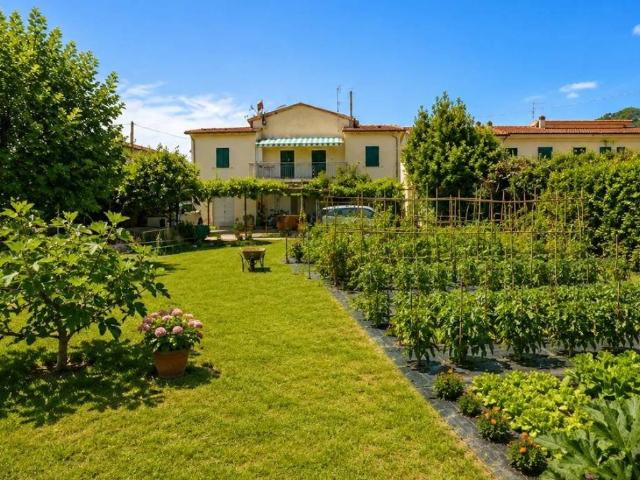 Rustico in vendita a Campo nell'Elba, Marina Di Campo