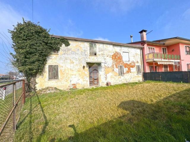 Rustico in vendita a Campo San Martino, Veneto