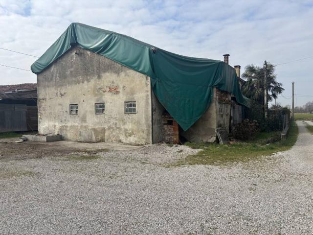Rustico in vendita a Campodarsego, Veneto