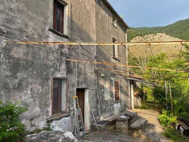 Rustico in vendita a Campodimele, Lazio