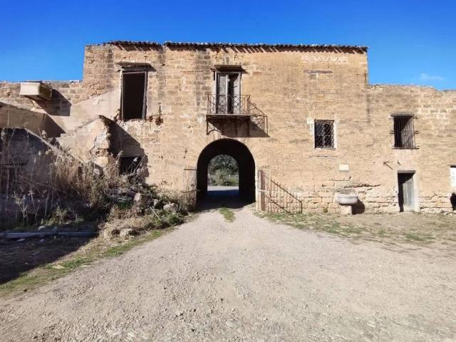 Rustico in vendita a Campofelice di Roccella, Palermo