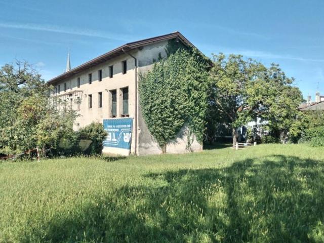 Rustico in vendita a Campoformido, Friuli-Venezia Giulia