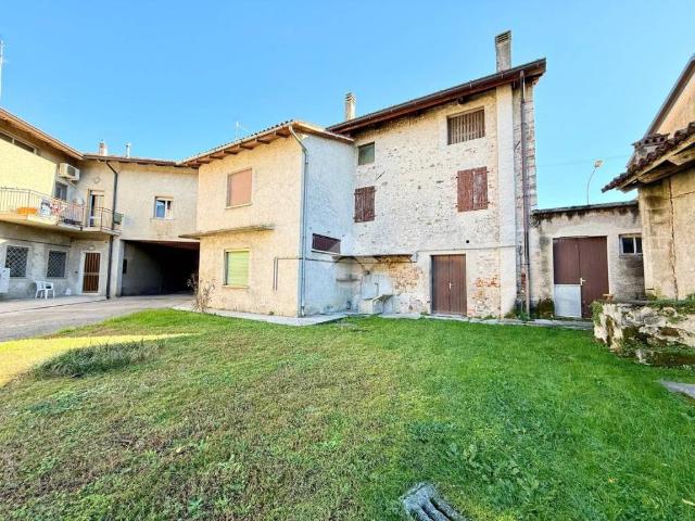 Rustico in vendita a Campoformido, Friuli-Venezia Giulia