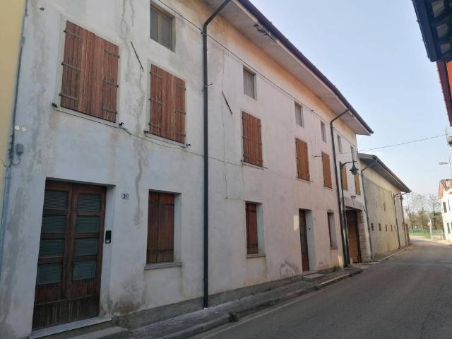 Rustico in vendita a Campoformido, Friuli-Venezia Giulia