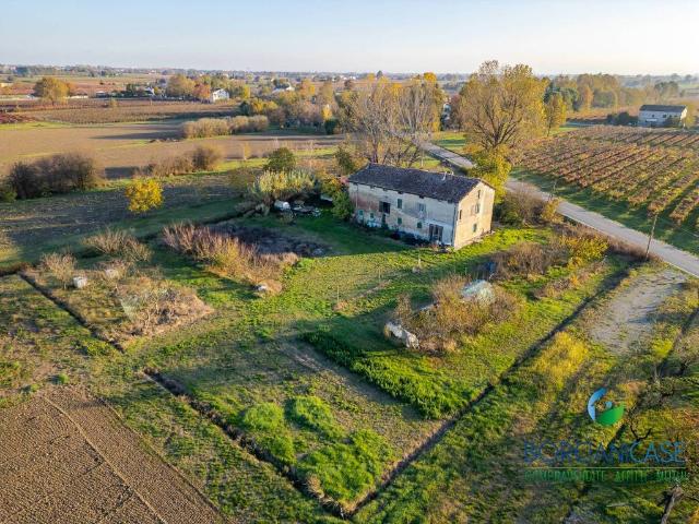 Rustico in vendita a Unione delle Terre d'Argine, Campogalliano