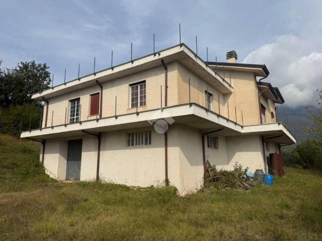 Rustico in vendita a Campoli Appennino, Lazio