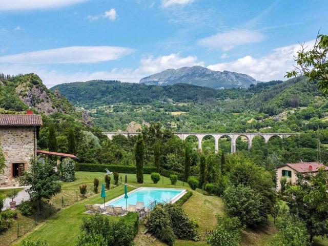 Rustico in vendita a Unione Comuni Garfagnana, Camporgiano