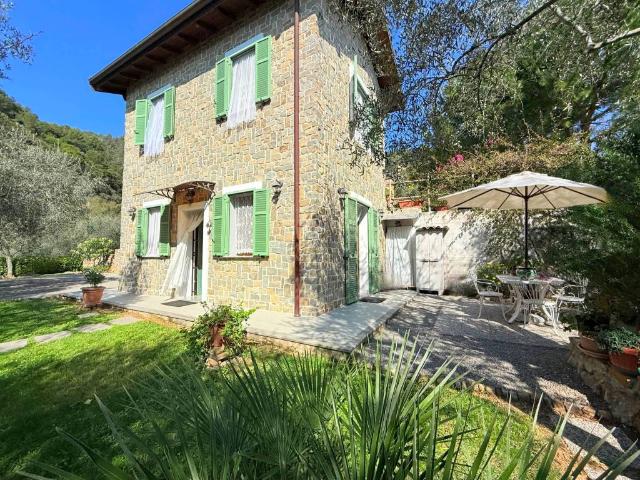 Rustico in vendita a Camporosso, Liguria