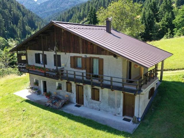 Rustico in vendita a Comunità di Primiero, Canal San Bovo