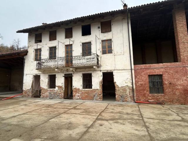 Rustico in vendita a Canale, Cuneo