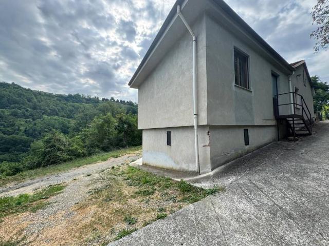 Rustico in vendita a Piemonte, Asti
