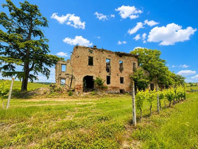 Rustico in vendita a Piemonte, Asti