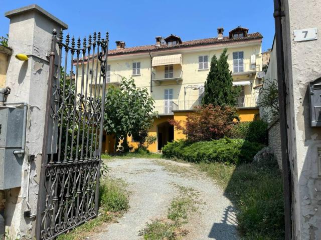 Rustico in vendita a Piemonte, Asti