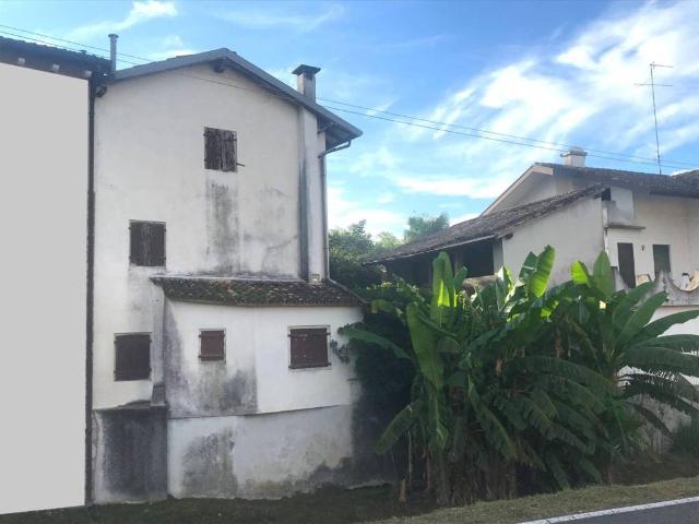 Rustico in vendita a Caneva, Friuli-Venezia Giulia