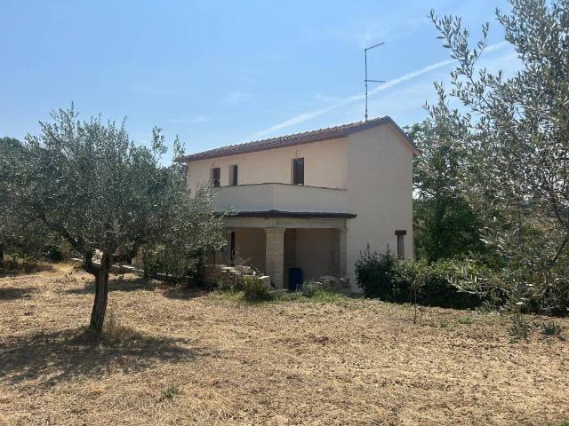 Rustico in vendita a Cannara, Umbria
