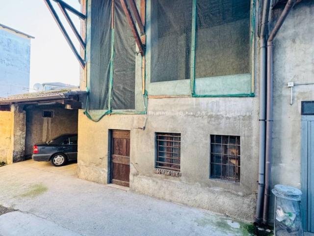 Rustico in vendita a Canonica D'adda, Lombardia