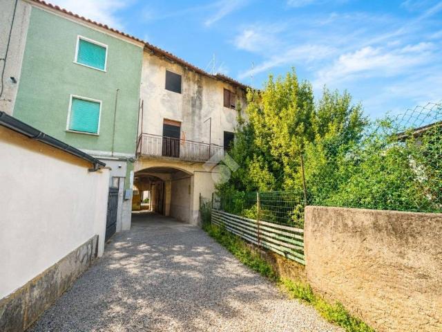 Rustico in vendita a Canonica D'adda, Lombardia