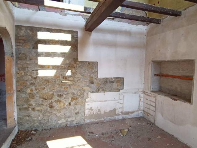 Rustico in vendita a Val d’Enza, Re