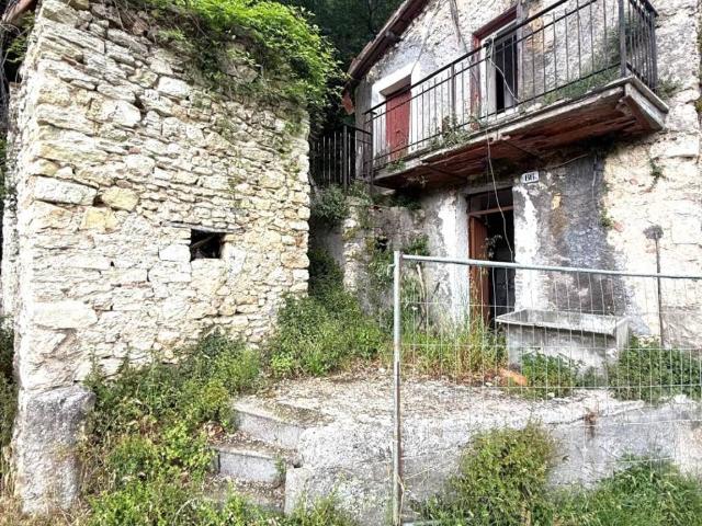 Rustico in vendita a Cantalice, Lazio