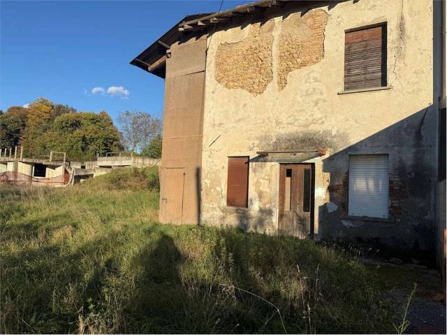 Rustico in vendita a Cantù, Lombardia