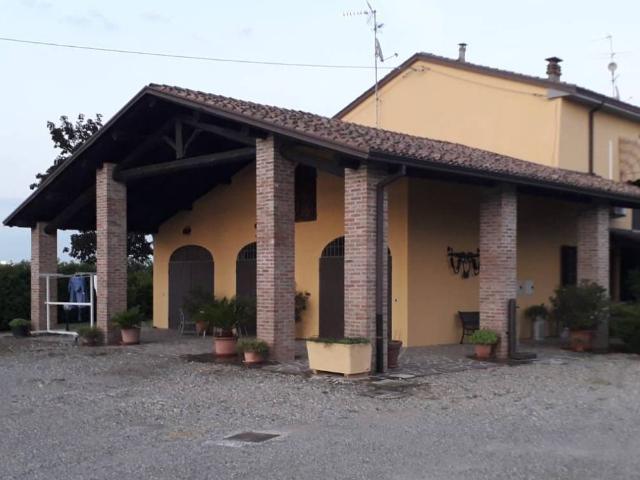 Rustico in vendita a Caorso, Reggio Emilia