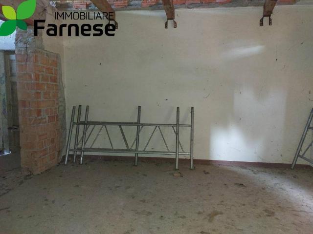 Rustico in vendita a Caorso, Piacenza
