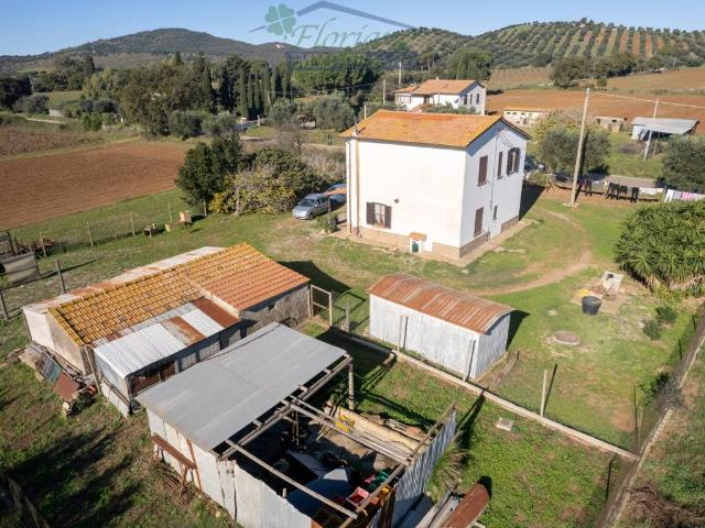 Rustico in vendita a Capalbio, Toscana