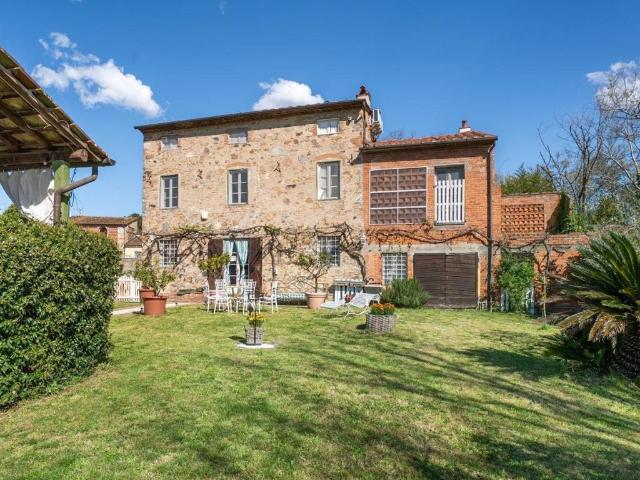 Rustico in vendita a San Ginese di Compito, Capannori