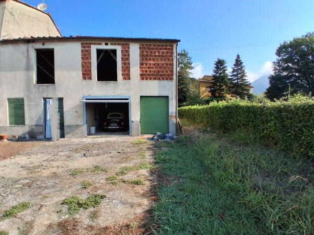 Rustico in vendita a San Colombano, Capannori