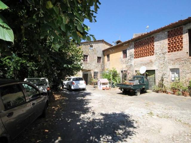 Rustico in vendita a Capannori, Toscana