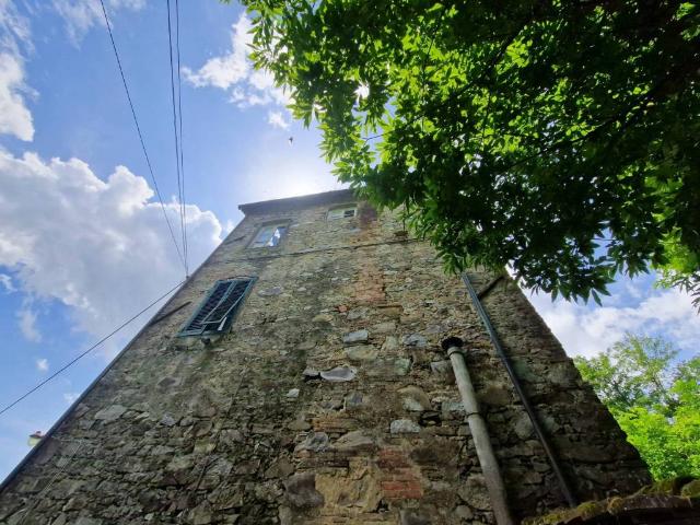 Rustico in vendita a Capannori, Toscana