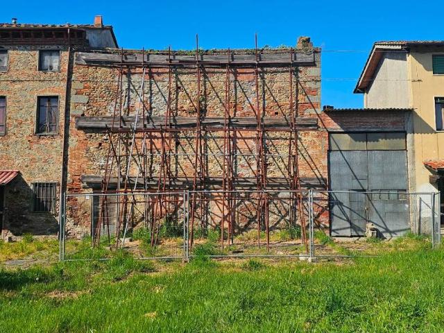 Rustico in vendita a Zone, Capannori