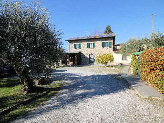 Rustico in vendita a Tofori, Capannori