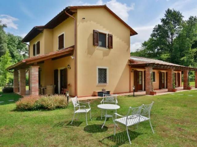 Rustico in vendita a Capannori, Toscana