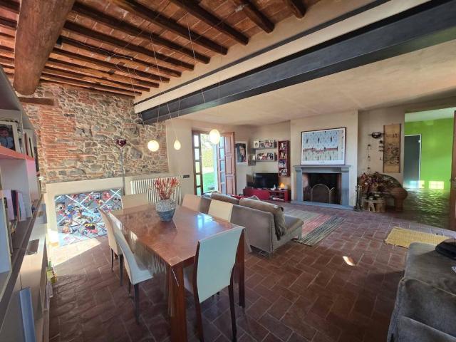Rustico in vendita a Capannori, Toscana