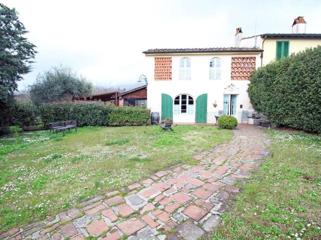 Rustico in vendita a Camigliano, Capannori